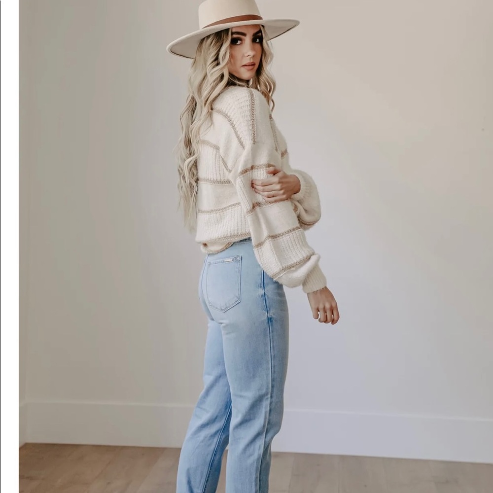 Hi-Rise girlfriend jeans 👖 - Picture 7 of 16